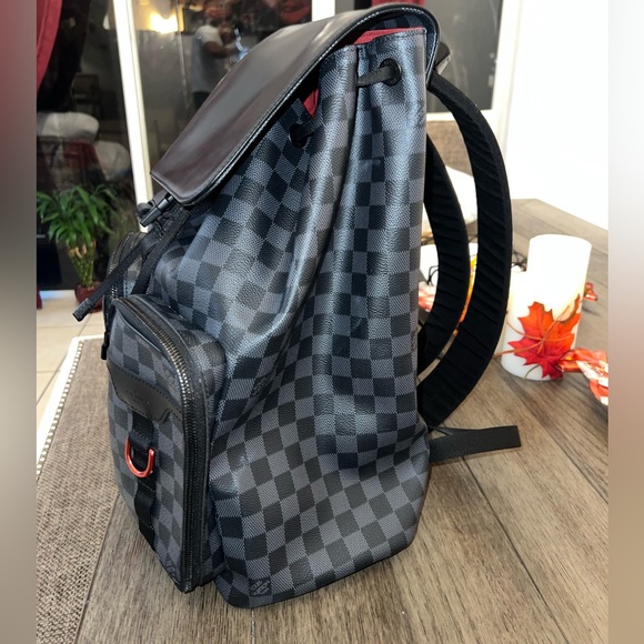 Louis Vuitton Utility Backpack - Picture 4 of 12